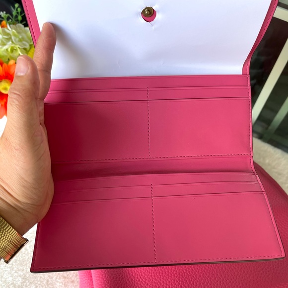 SOLD PENDING - Picture 5 of 8